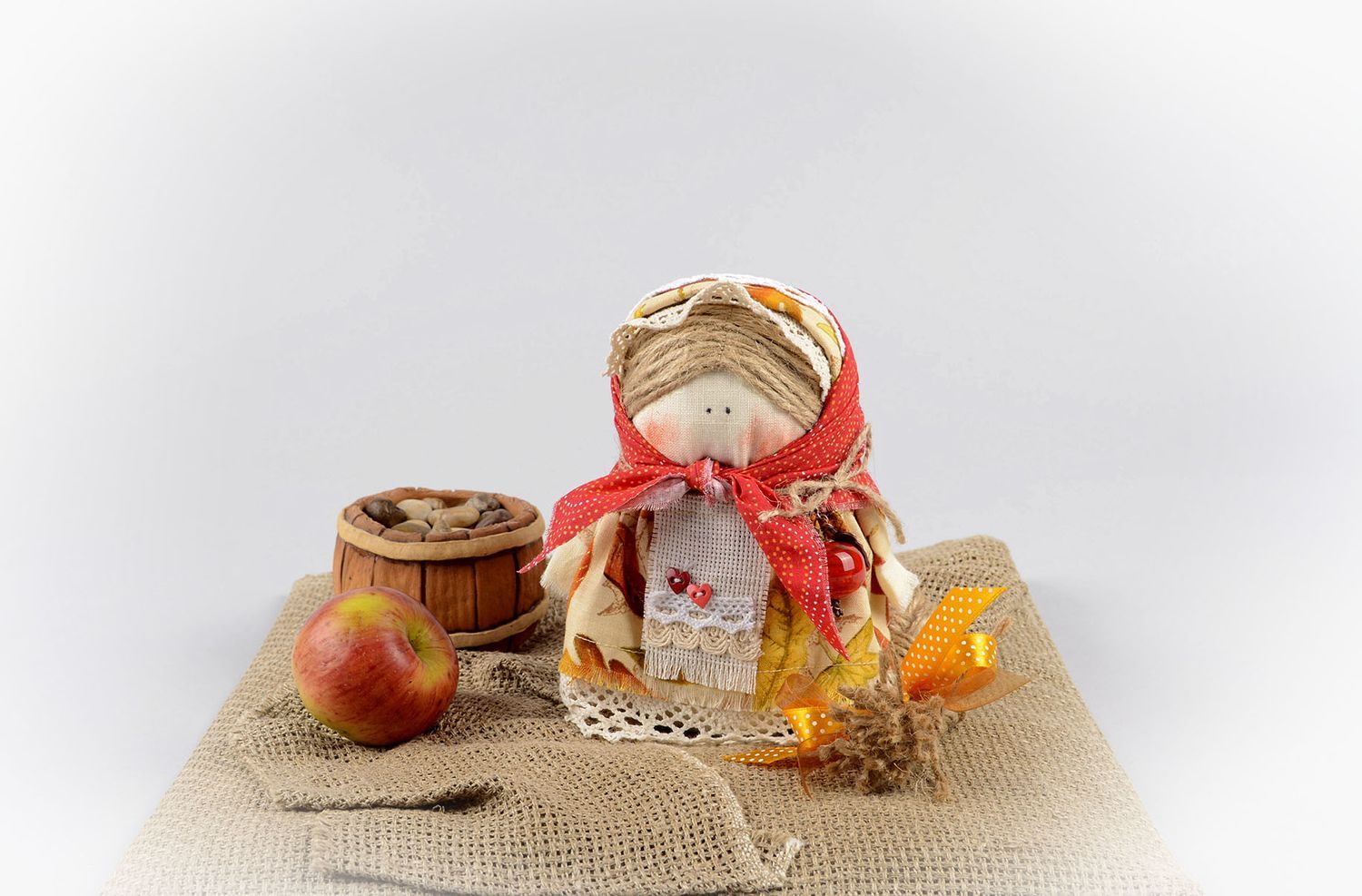 Muñeca de trapo hecha a mano con pañuelo decoración de hogar regalo original foto 5