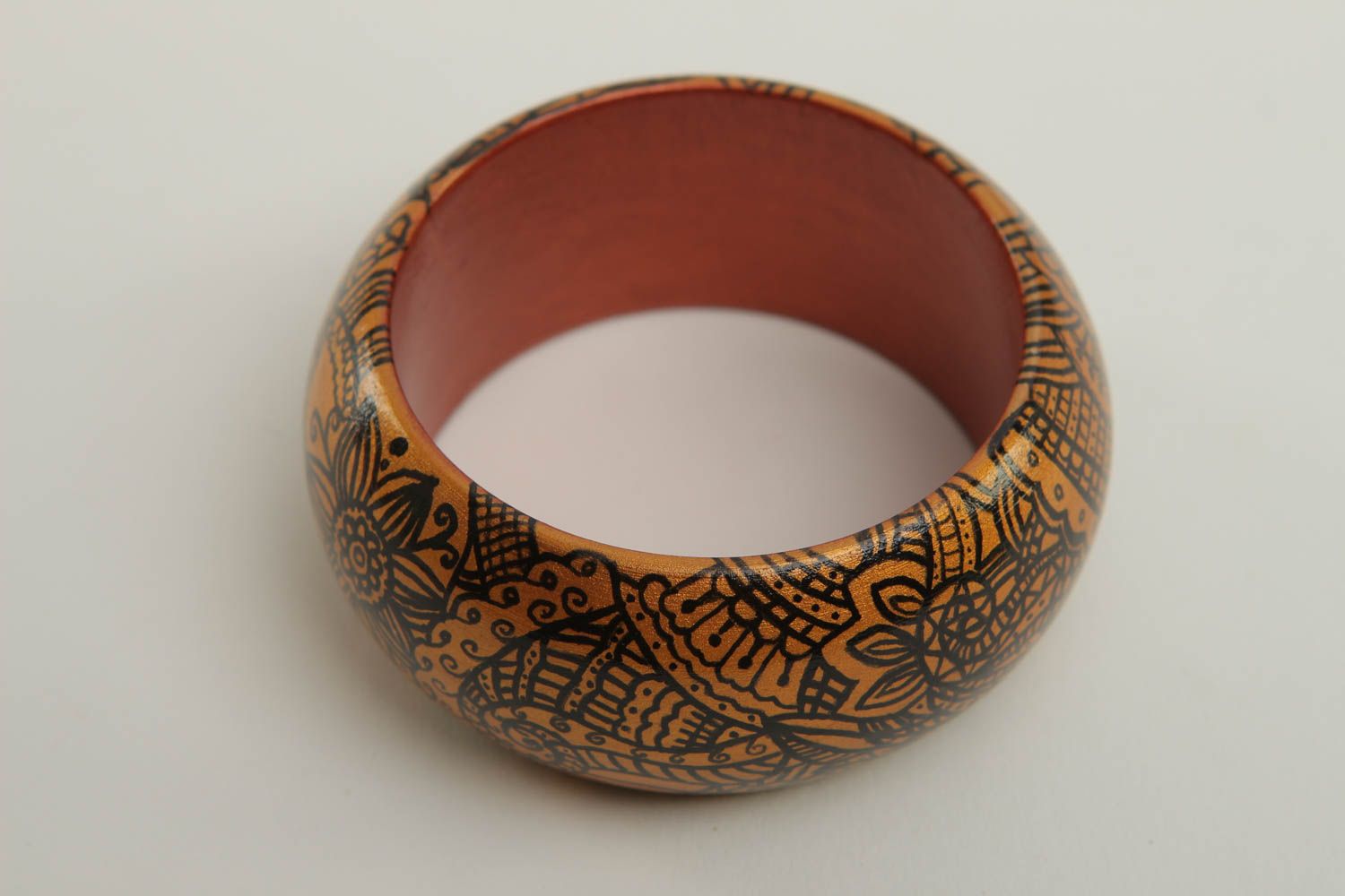 Bracelet jonc bois Bijou fait main large en matériau écologique Cadeau femme photo 3