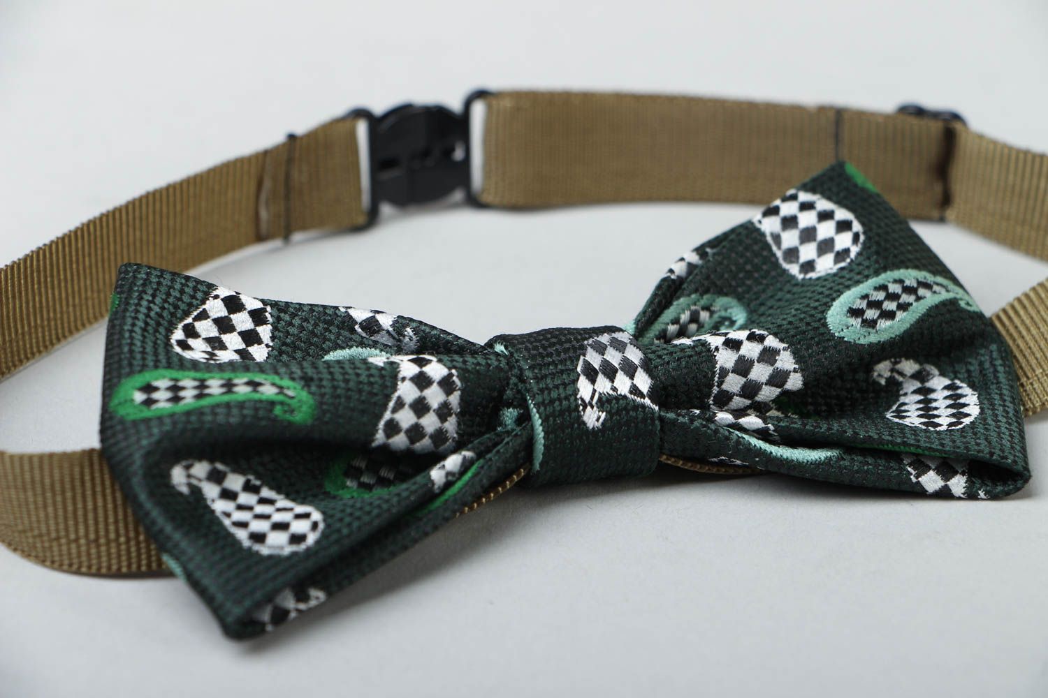 Textile bow tie with print photo 2
