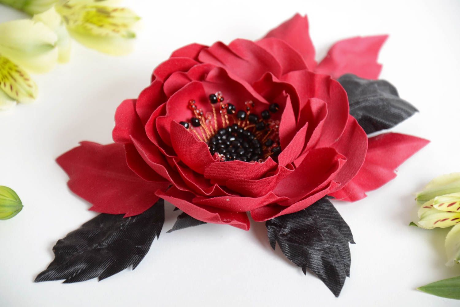 Broche barrette en tissu faite main avec fleur de coquelicot rouge stylée photo 1