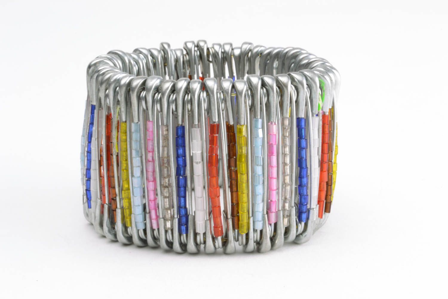 Bracelet made of pins and beads photo 3