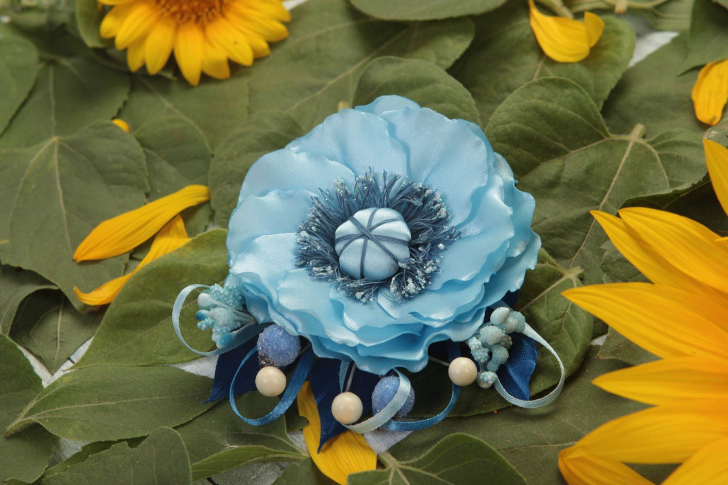 Голубая заколка для волос хенд мейд в виде цветка авторская для девочек подарок фото 1