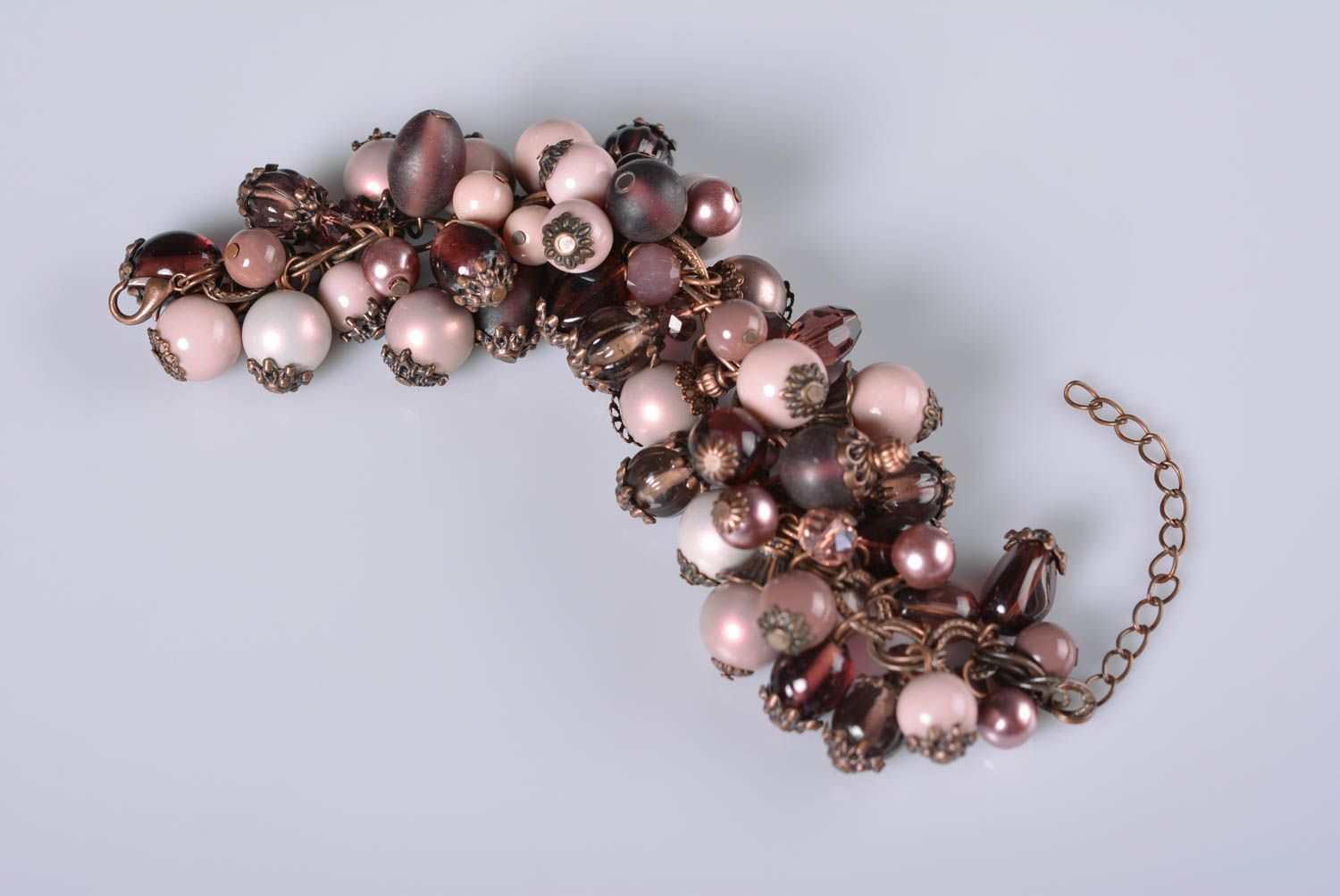 Bracelet tendance Bijou fait main en perles fantaisie mauves Cadeau femme photo 3