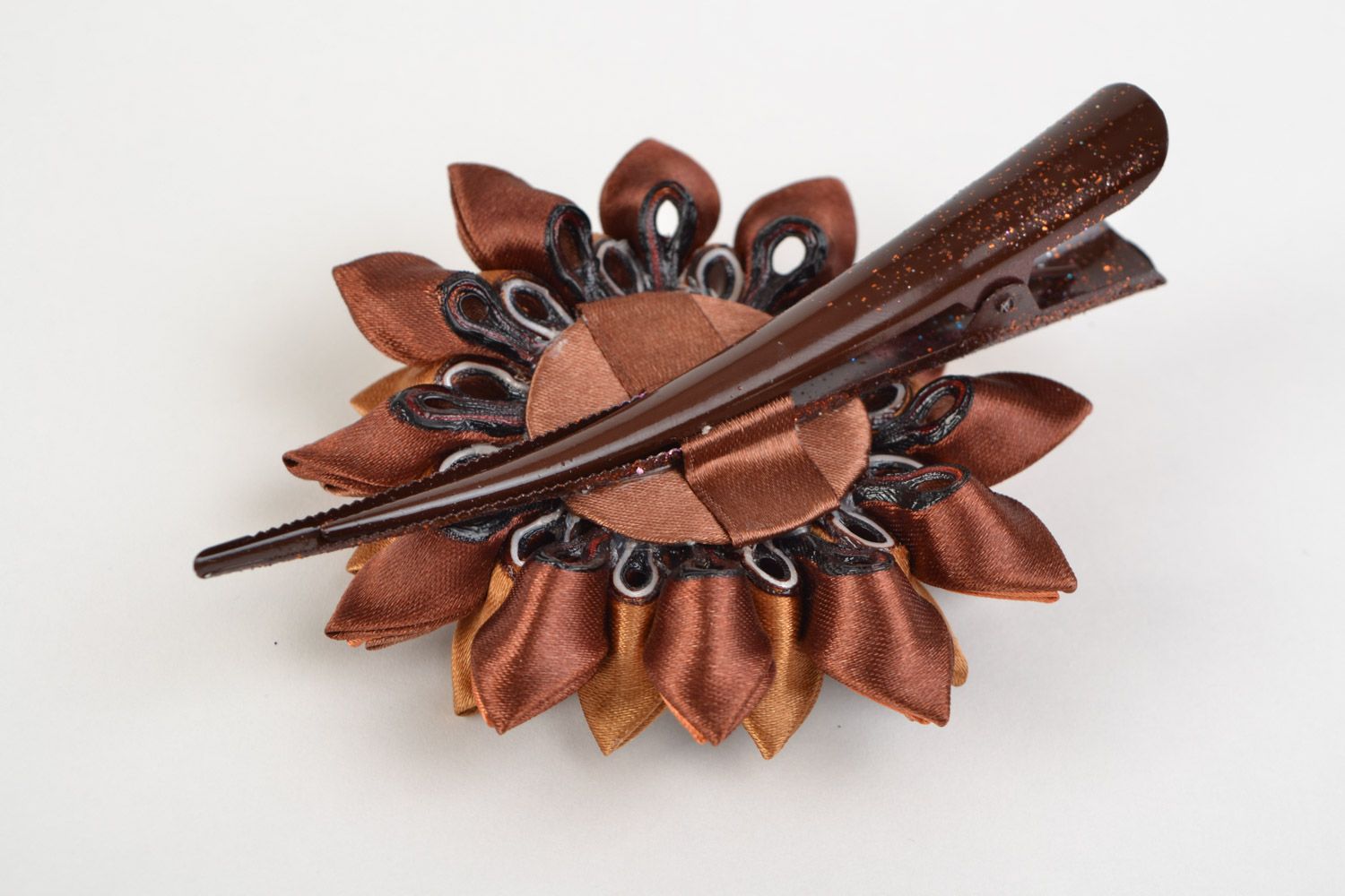 Beautiful kanzashi flower hair clip hand made of satin and rep ribbons photo 4