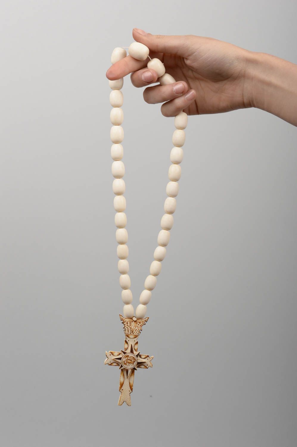 Grand Chapelet avec croix Bijou fait main blanc design Cadeau original photo 5