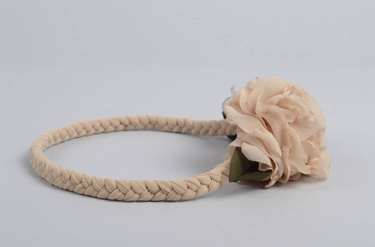 Haarband Blumen handgefertigt Haarschmuck Blumen Accessoire für Haare beige foto 3