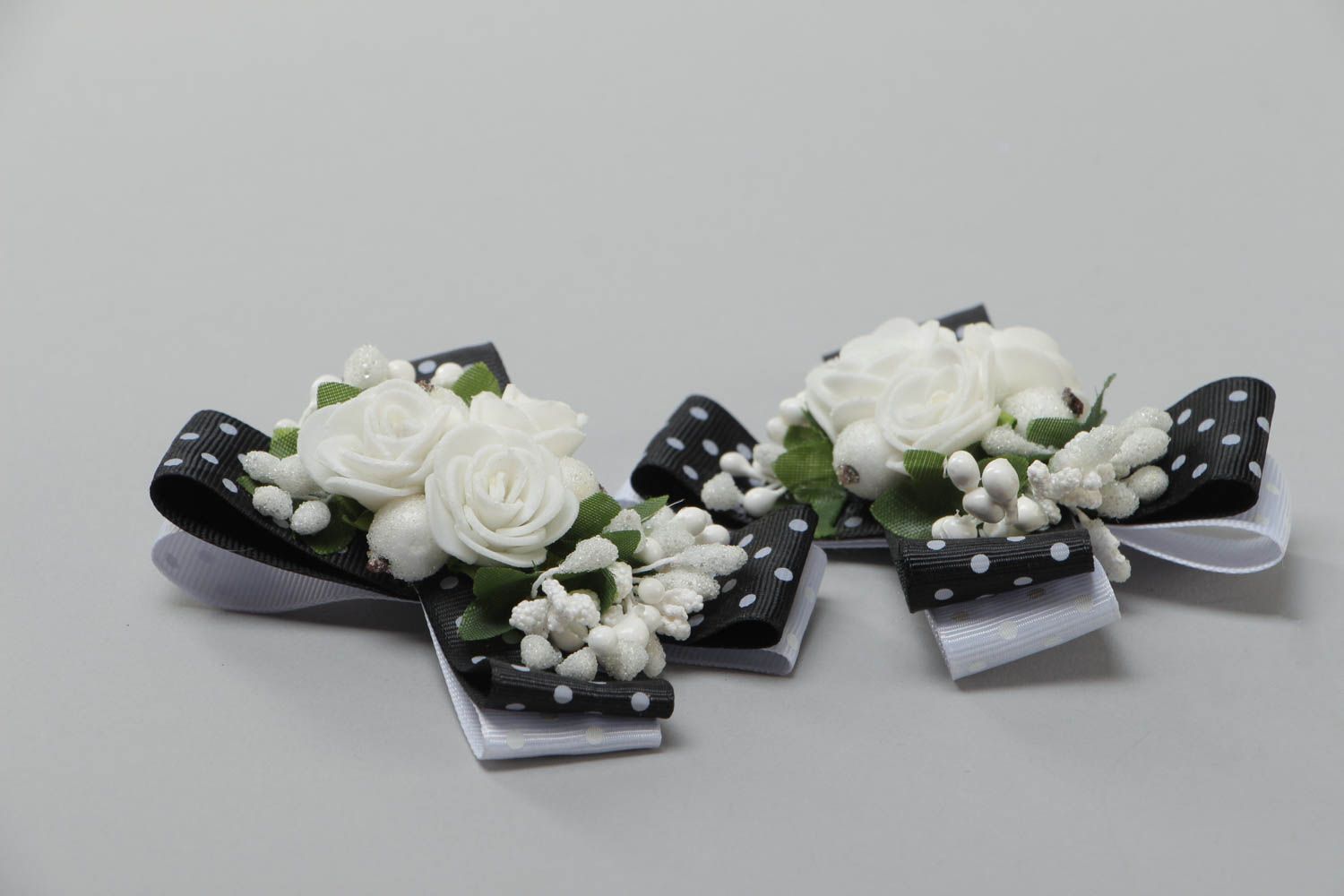 Set of handmade designer rep ribbon bow hair clips 2 pieces photo 3