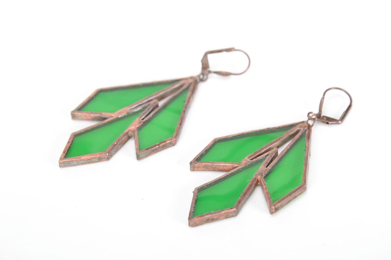 Boucles d'oreilles artisanales en verre vitrail vert photo 3