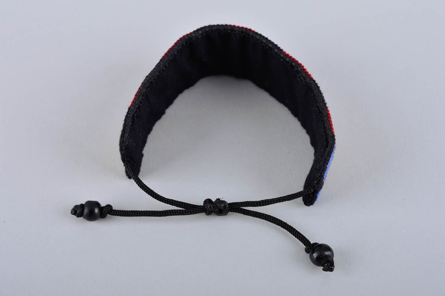 Bracelet textile Bijou fait main avec jolie broderie design Accessoire femme photo 4
