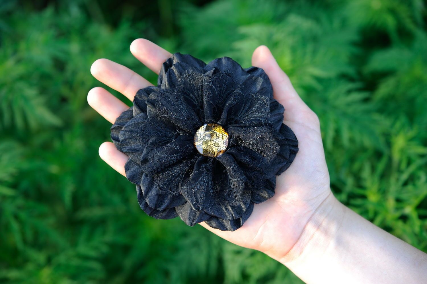 Flower brooch made ​​of leather and lace photo 5