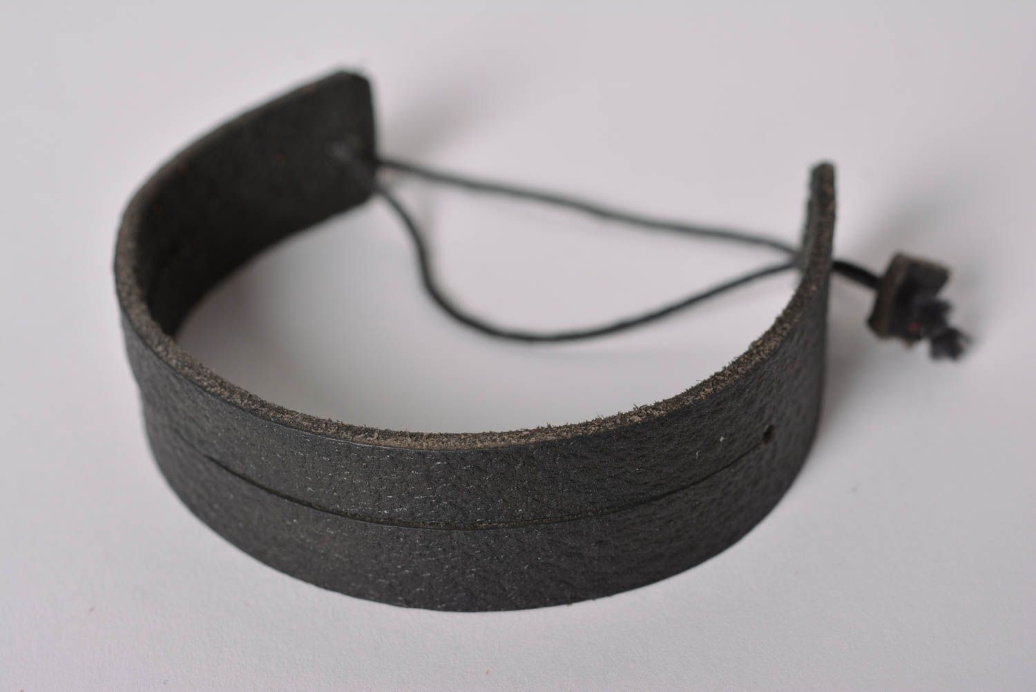 Pulsera original de cuero de color negro bisutería artesanal regalo para mujer foto 4