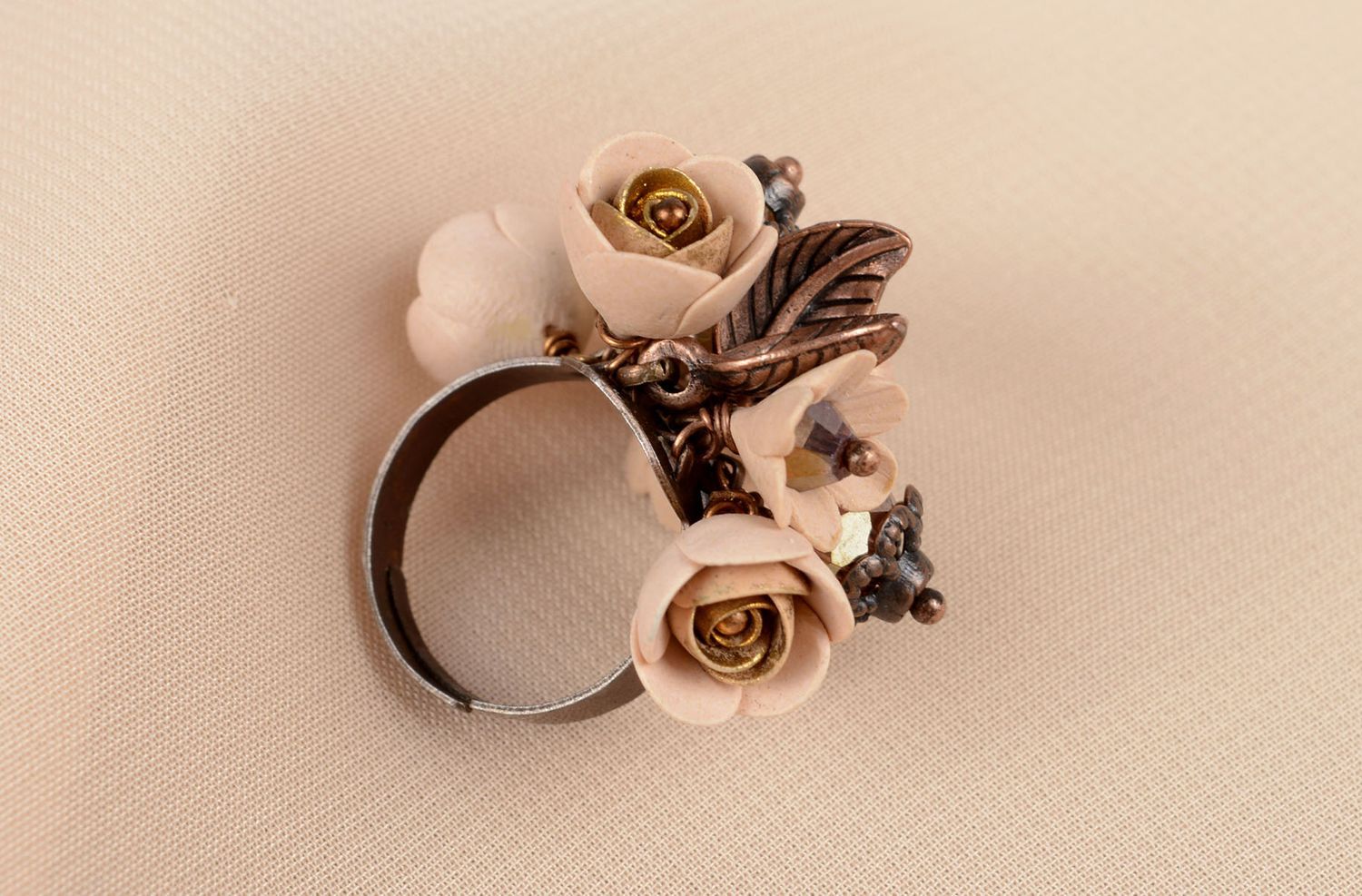 Handmade Polymer Schmuck Blumen Ring Accessoire für Frauen cremefarbene Blumen foto 5