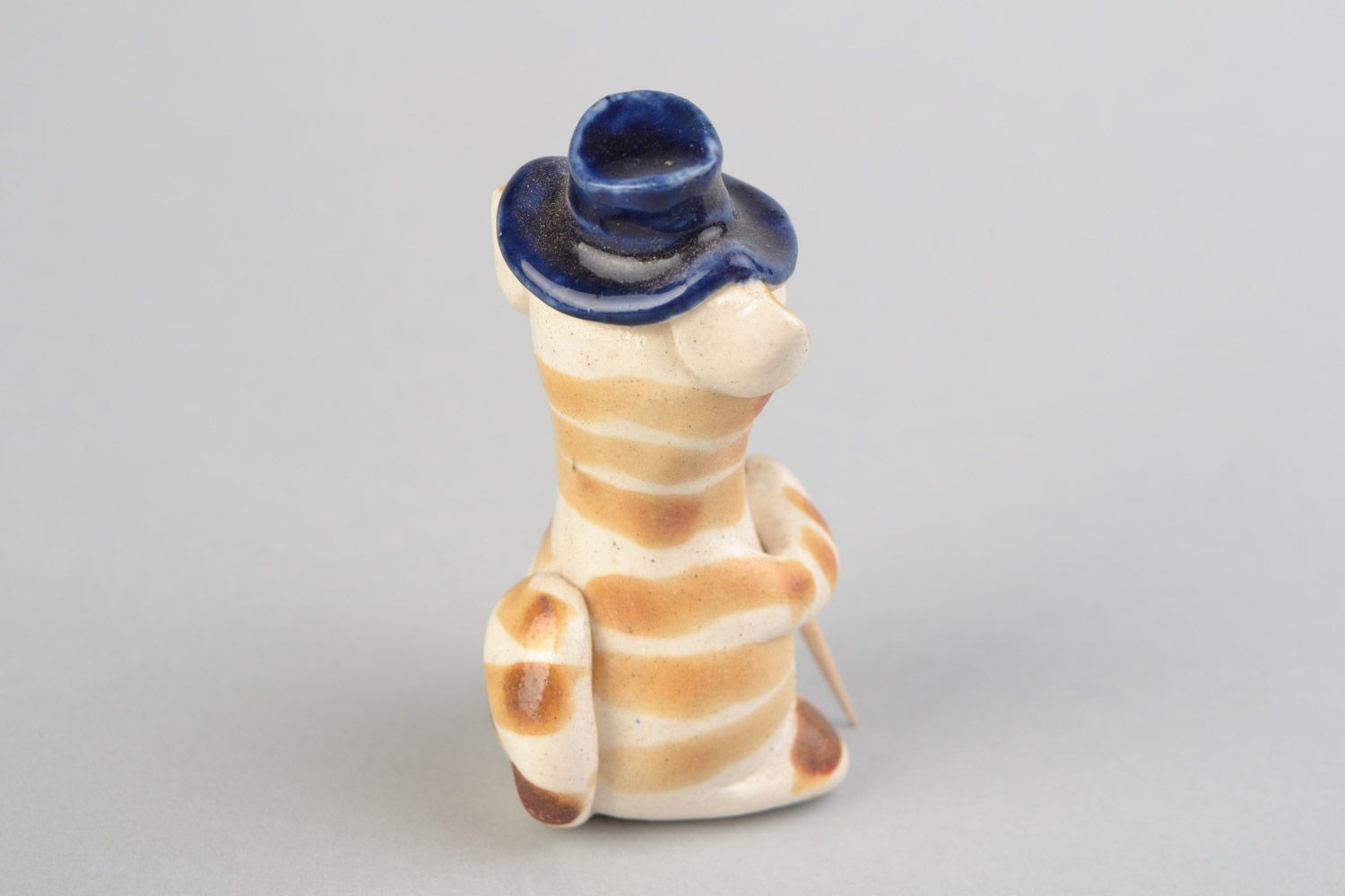 Figura de cerámica artesanal pintada con barniz gato ilusionista foto 5
