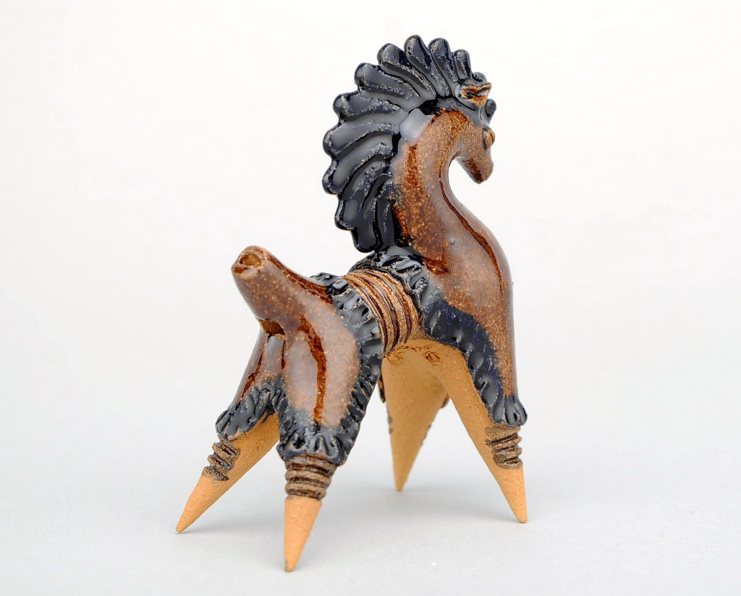 Clay horse penny whistle photo 3