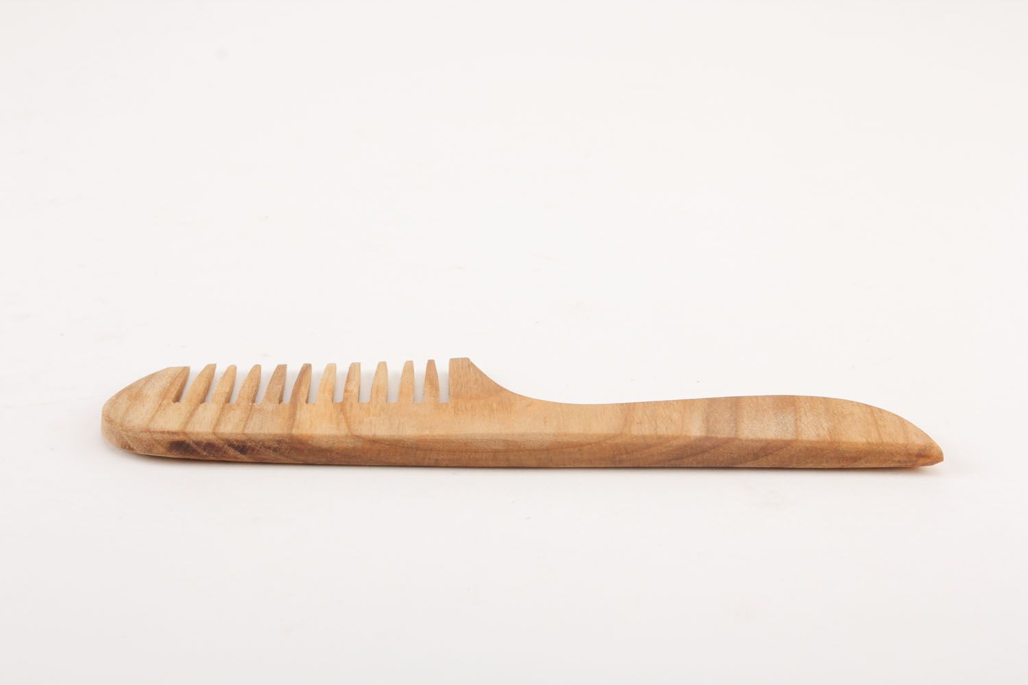 Wooden comb photo 1
