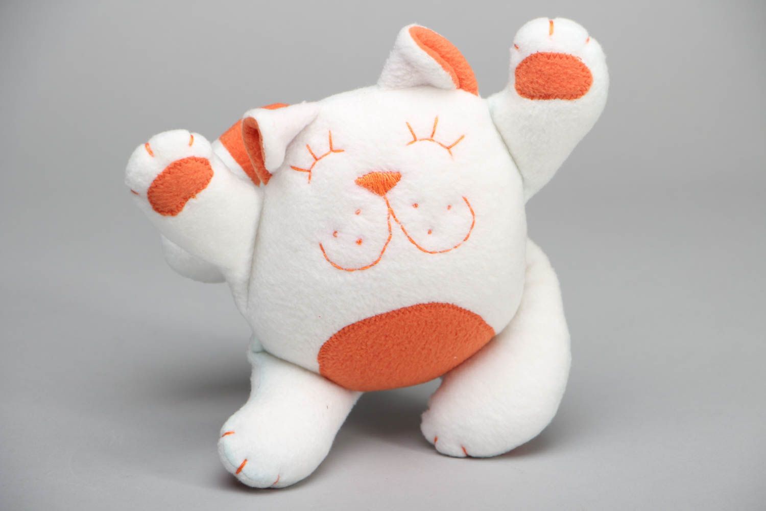 Мягкий котик текстильная игрушка из флиса фото 1