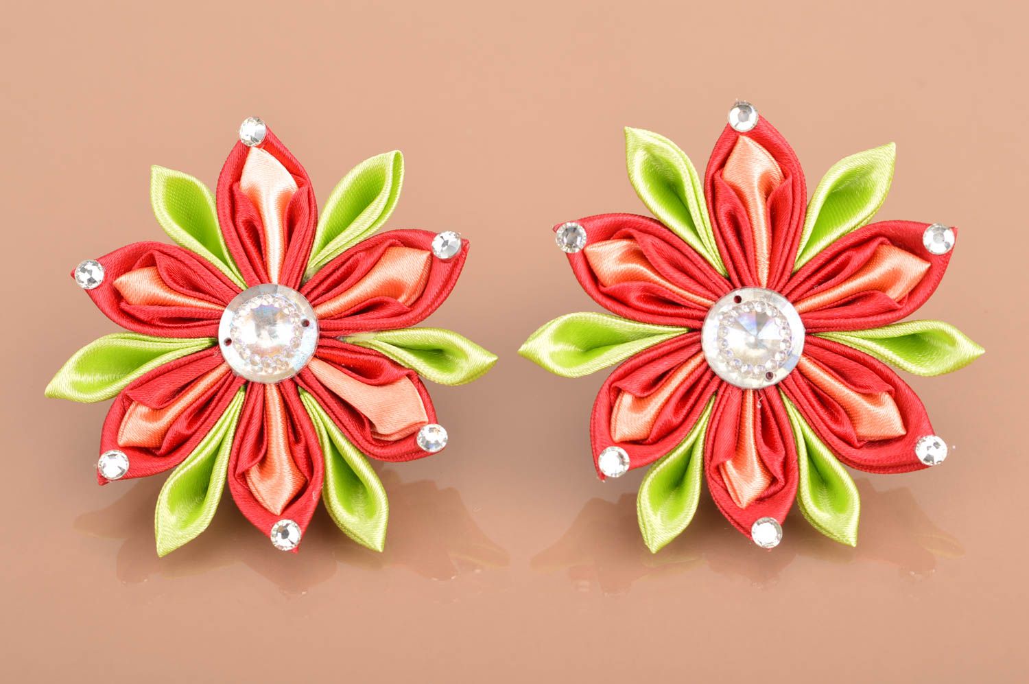 Children's handmade ribbon kanzashi scrunchies green with red set of 2 pieces photo 2