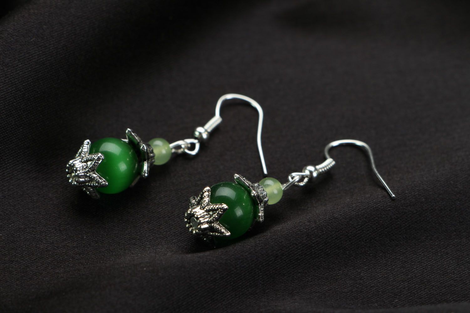 Earrings with chrysoprase photo 2