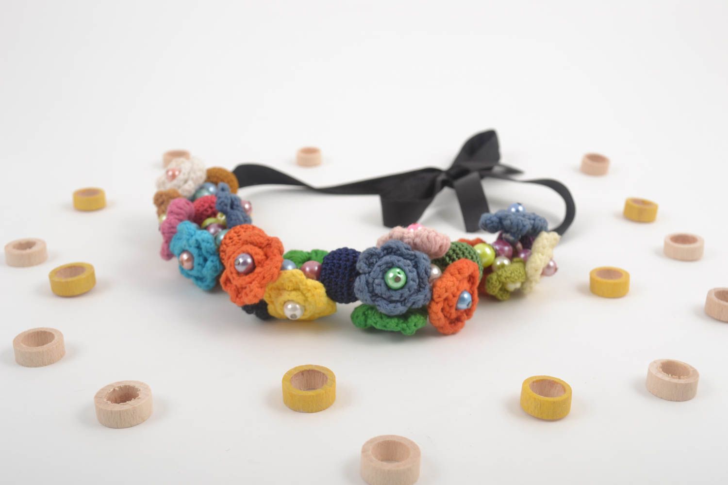 Handmade crocheted necklace hand-crocheted jewelry necklace with textile flowers photo 1