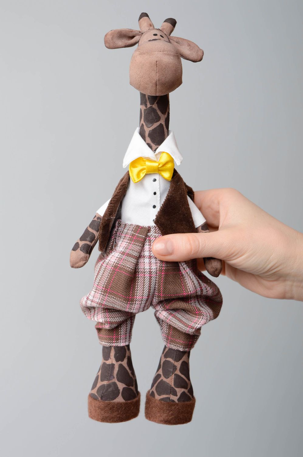 Peluche en tissu Girafe en costume faite main photo 4