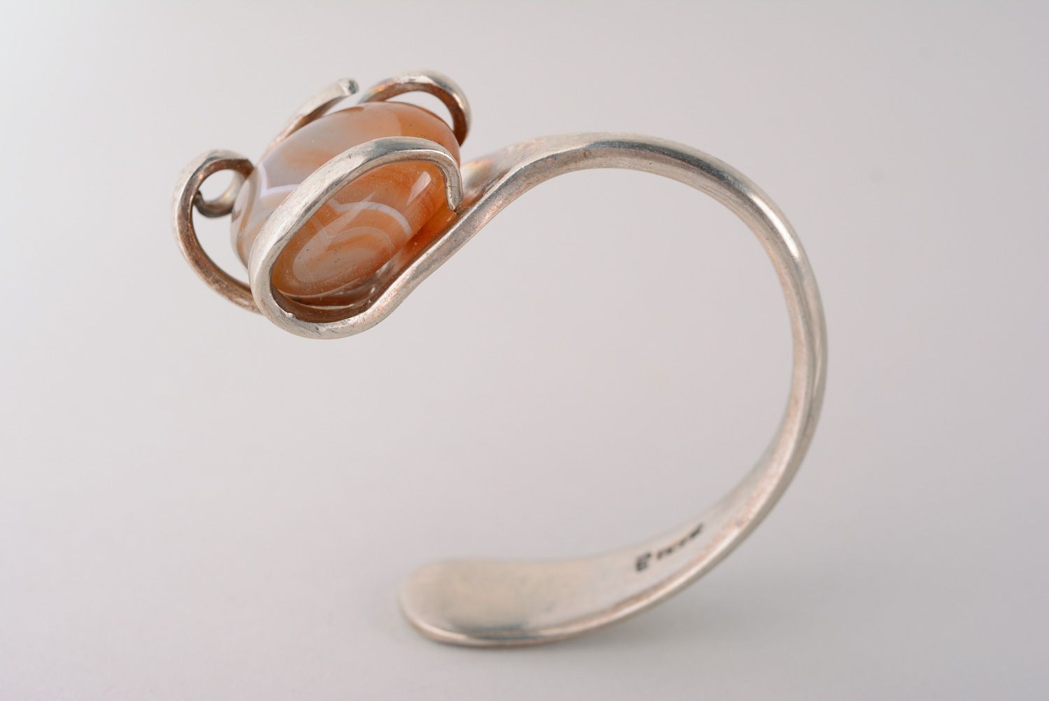 Bracelet en cupronickel métallique avec pierre naturelle fait main original photo 5
