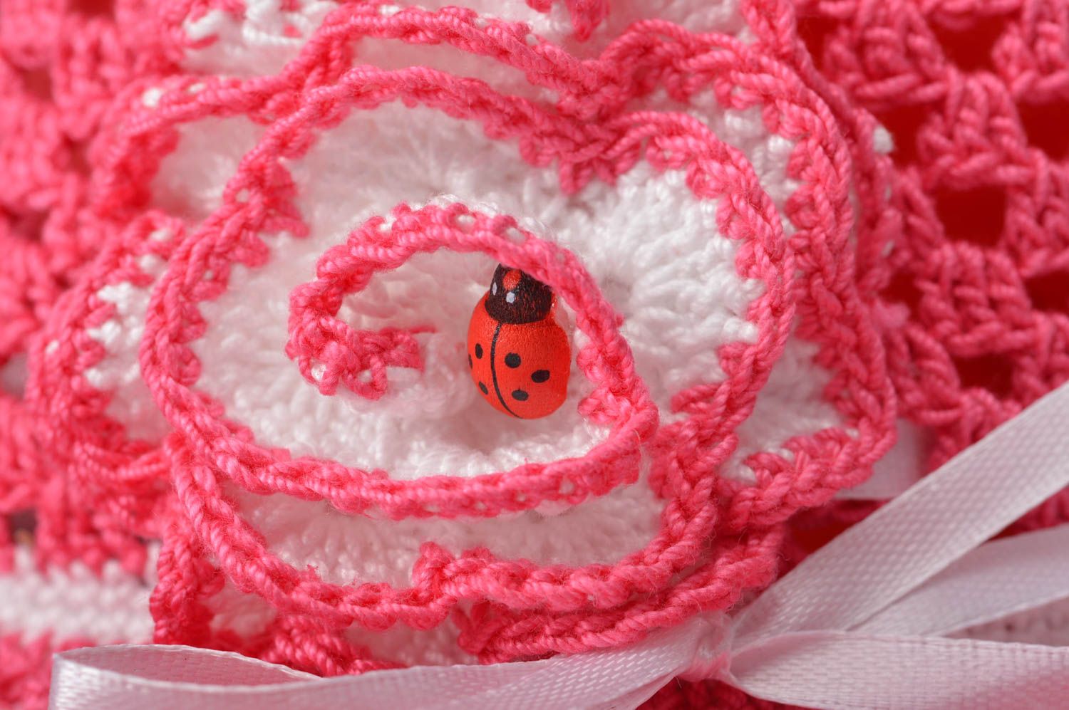 Bonnet rose avec fleur fait main Chapeau enfant tricoté en coton Vêtement enfant photo 9