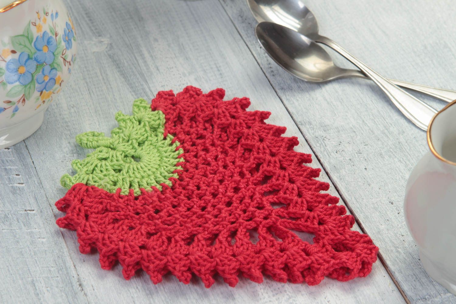 Manique au crochet faite main Textile de cuisine fraise rouge Accessoire cuisine photo 1