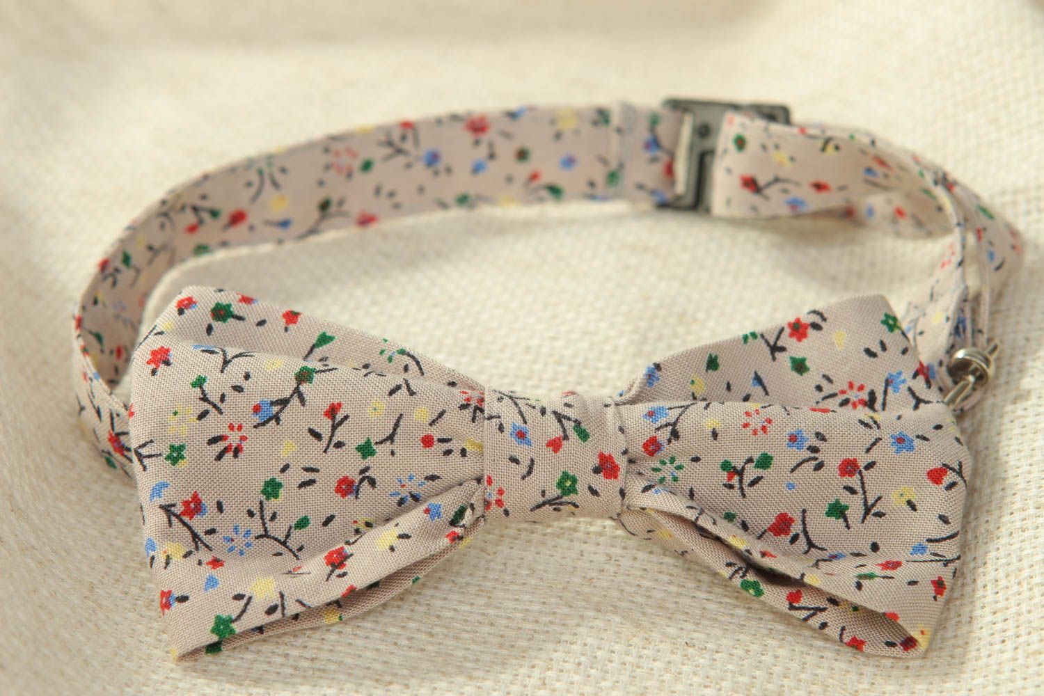 Festive fabric bow tie with print photo 2