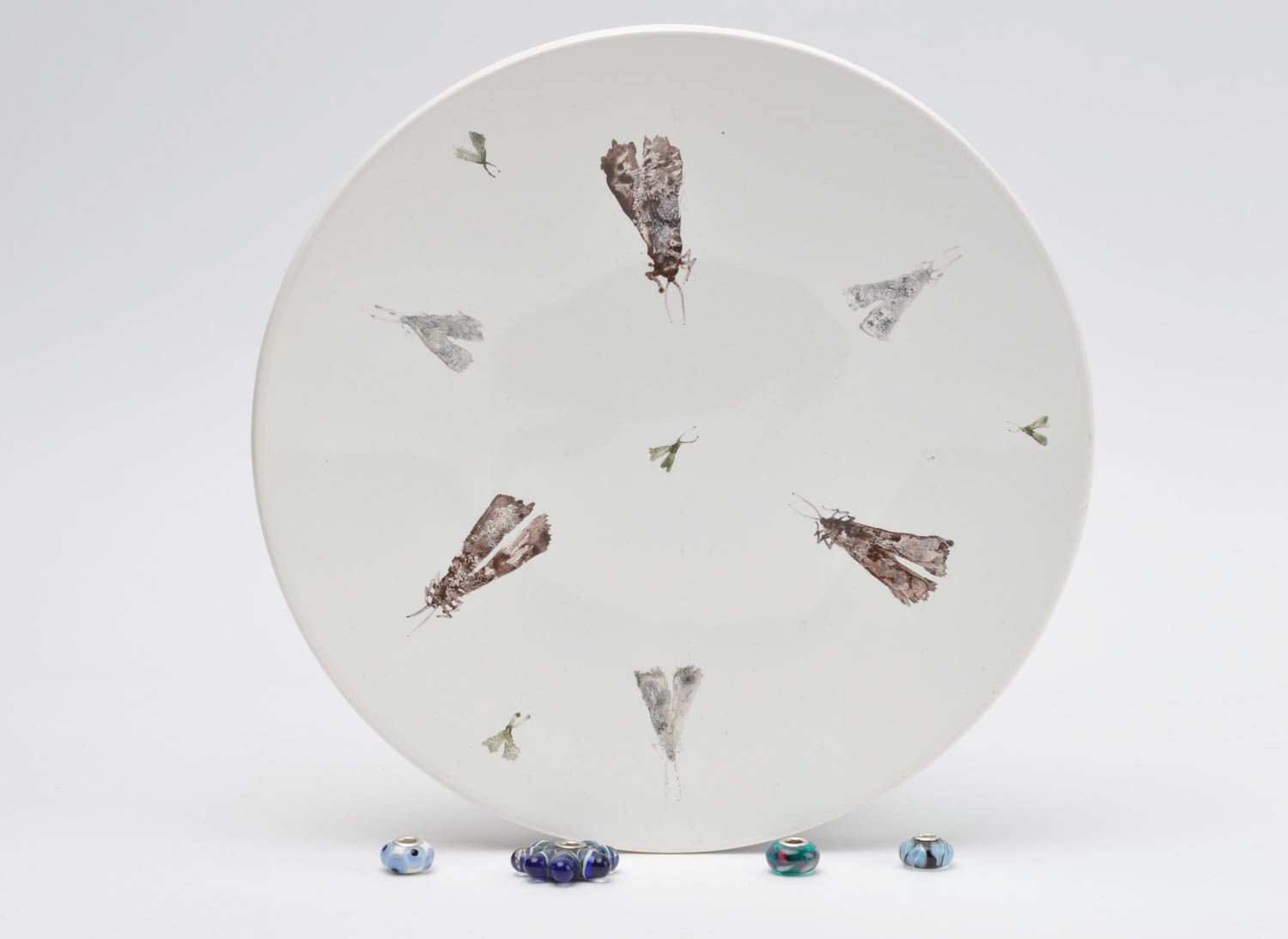 Тарелка ручной работы керамическая тарелка глиняная посуда авторская Кузнечики фото 1