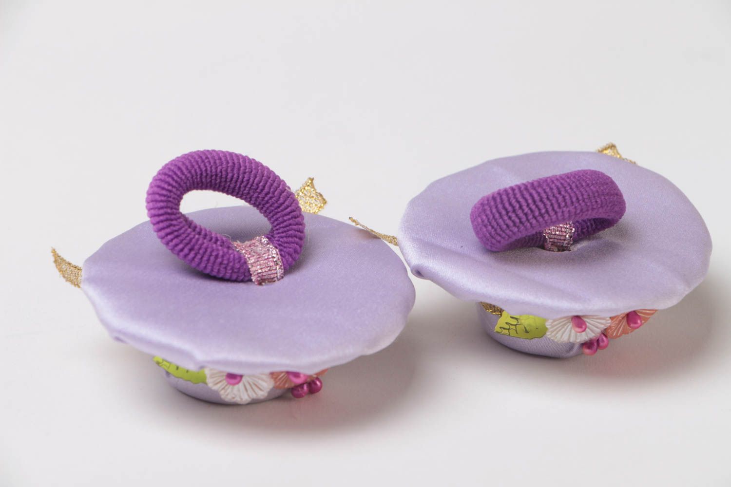 Set of 2 handmade decorative hair ties with light violet mini top hats photo 4