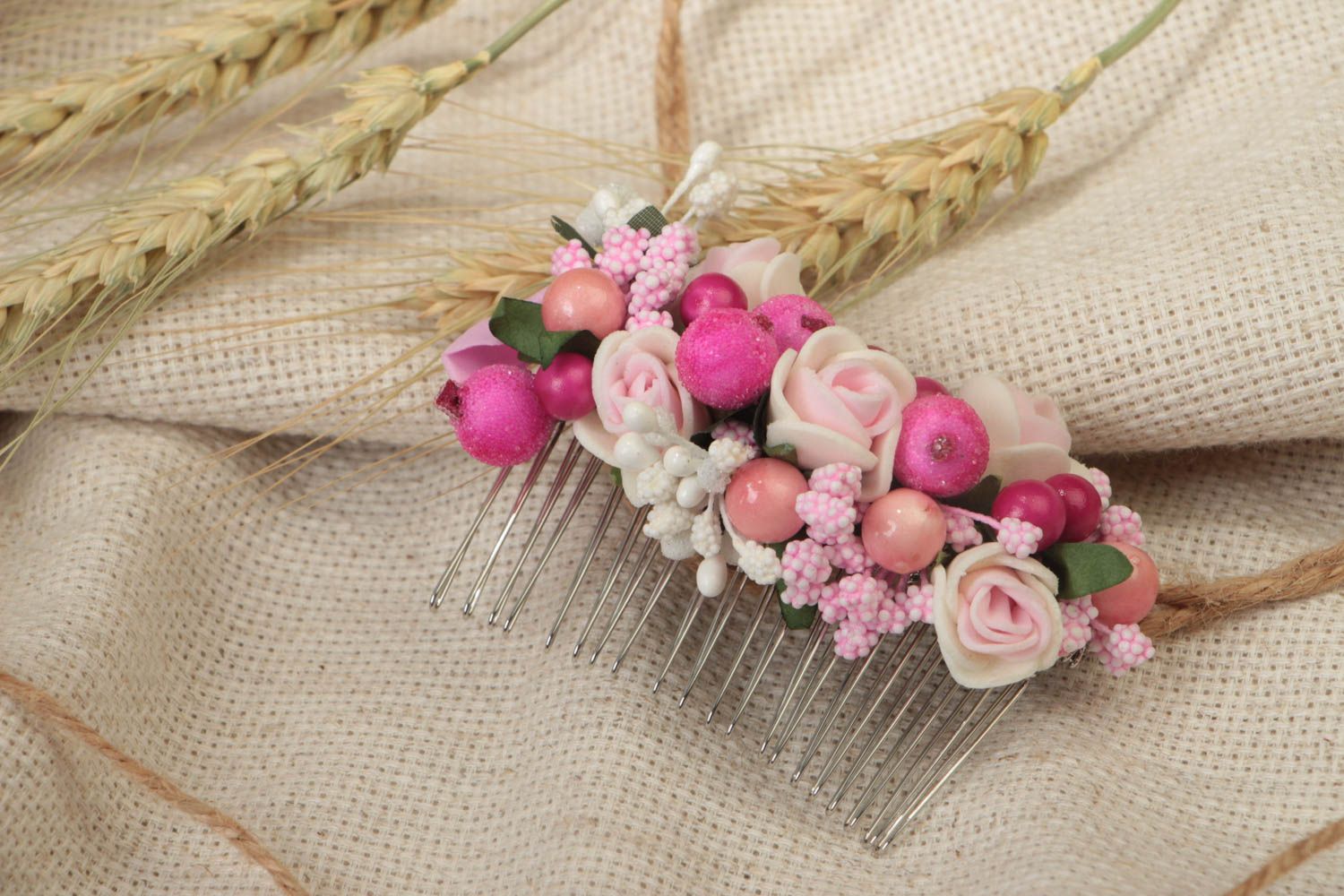 Красивый гребень для волос с цветами ручной работы розовый нарядный с розами фото 1