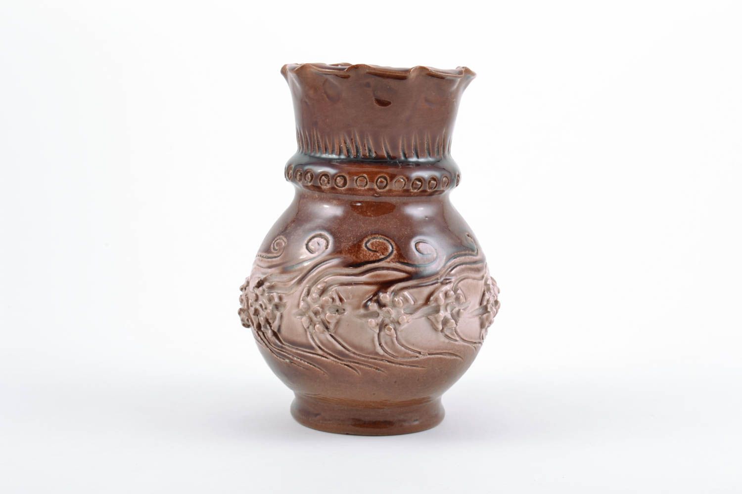 Joli vase en argile recouvert de glaçure brun foncé original fait main photo 2