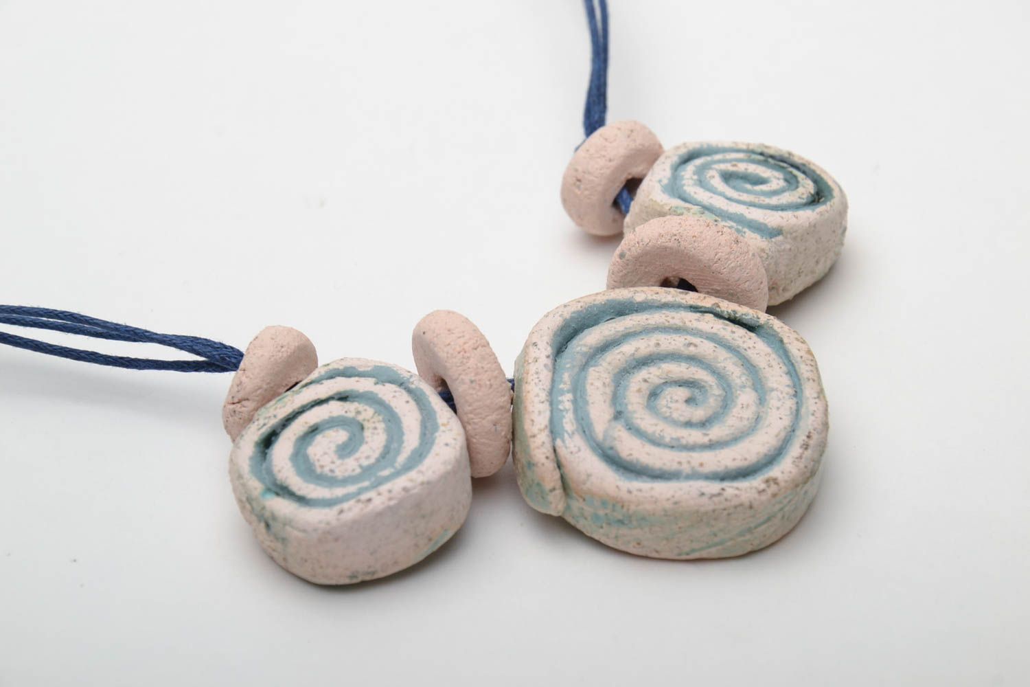 Ceramic necklace painted with engobes and glaze photo 4