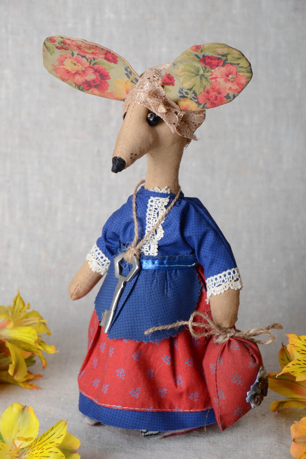 Авторская кукла в виде мышки с ароматом кофе и ванили ароматная для декора дома фото 1