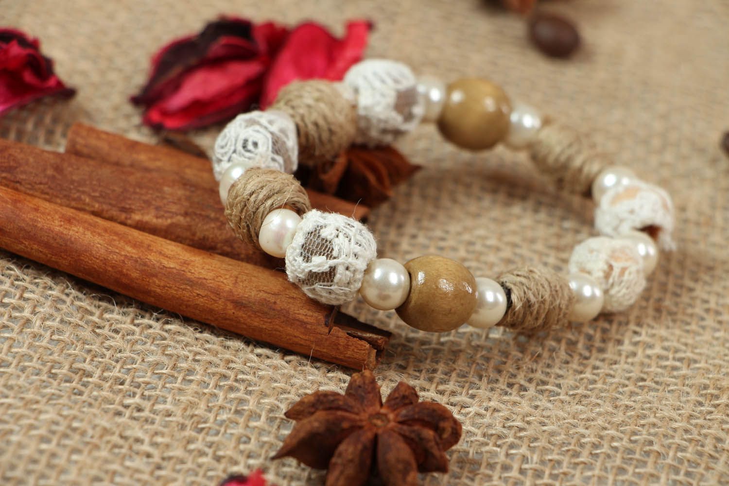 Bracelet en perles de bois fait main Bohème photo 5