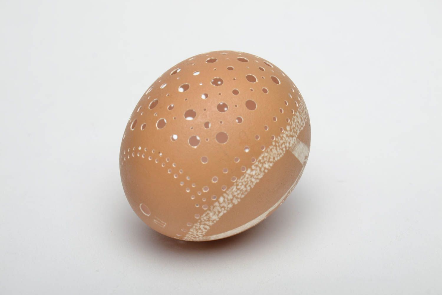 Brown engraved Easter egg photo 3