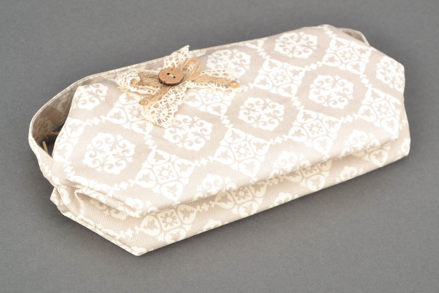 Textile beauty bag with print Lace photo 4