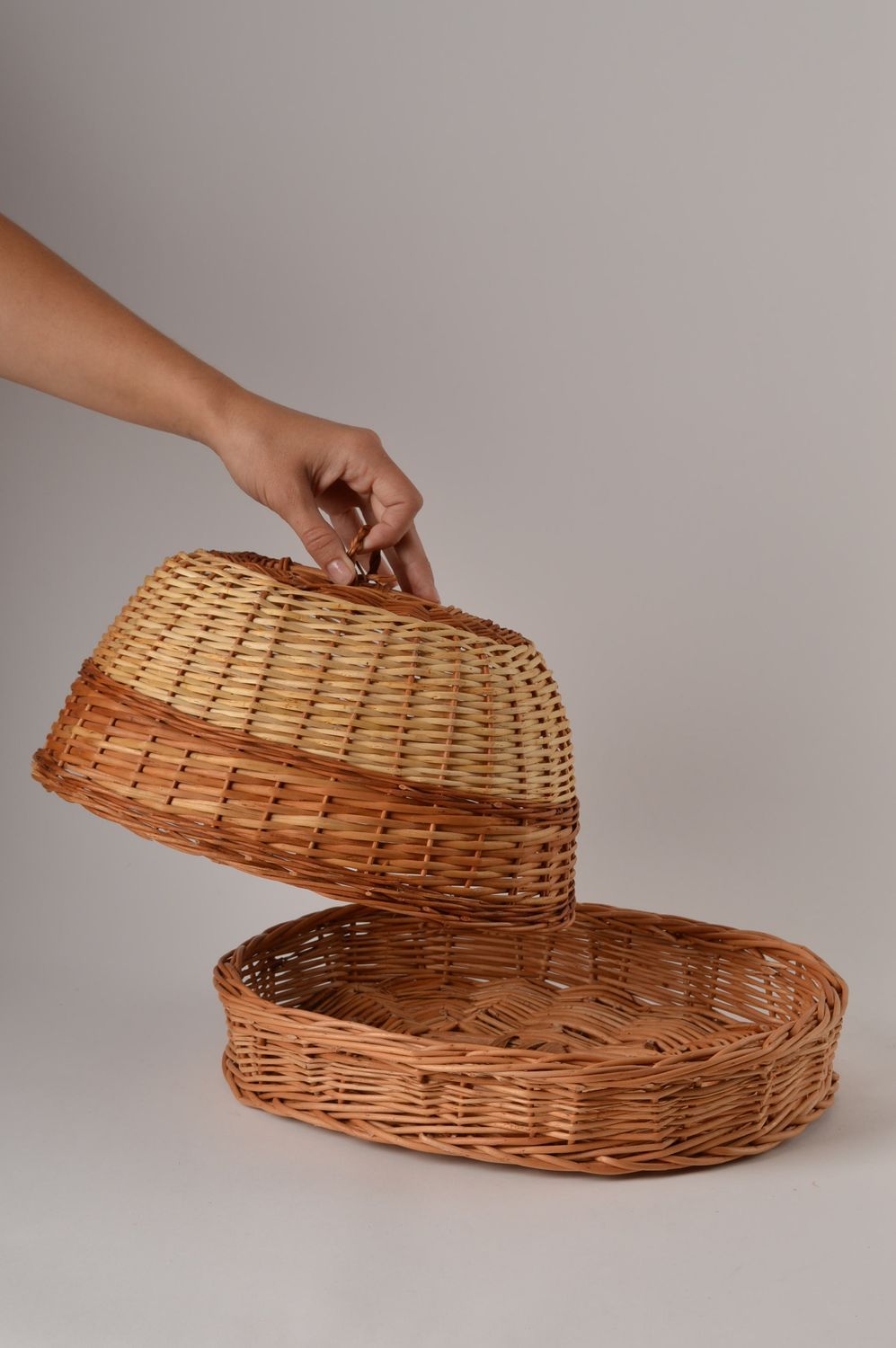 Подарок ручной работы хлебница с крышкой овальной плетеная хлебница из лозы фото 5