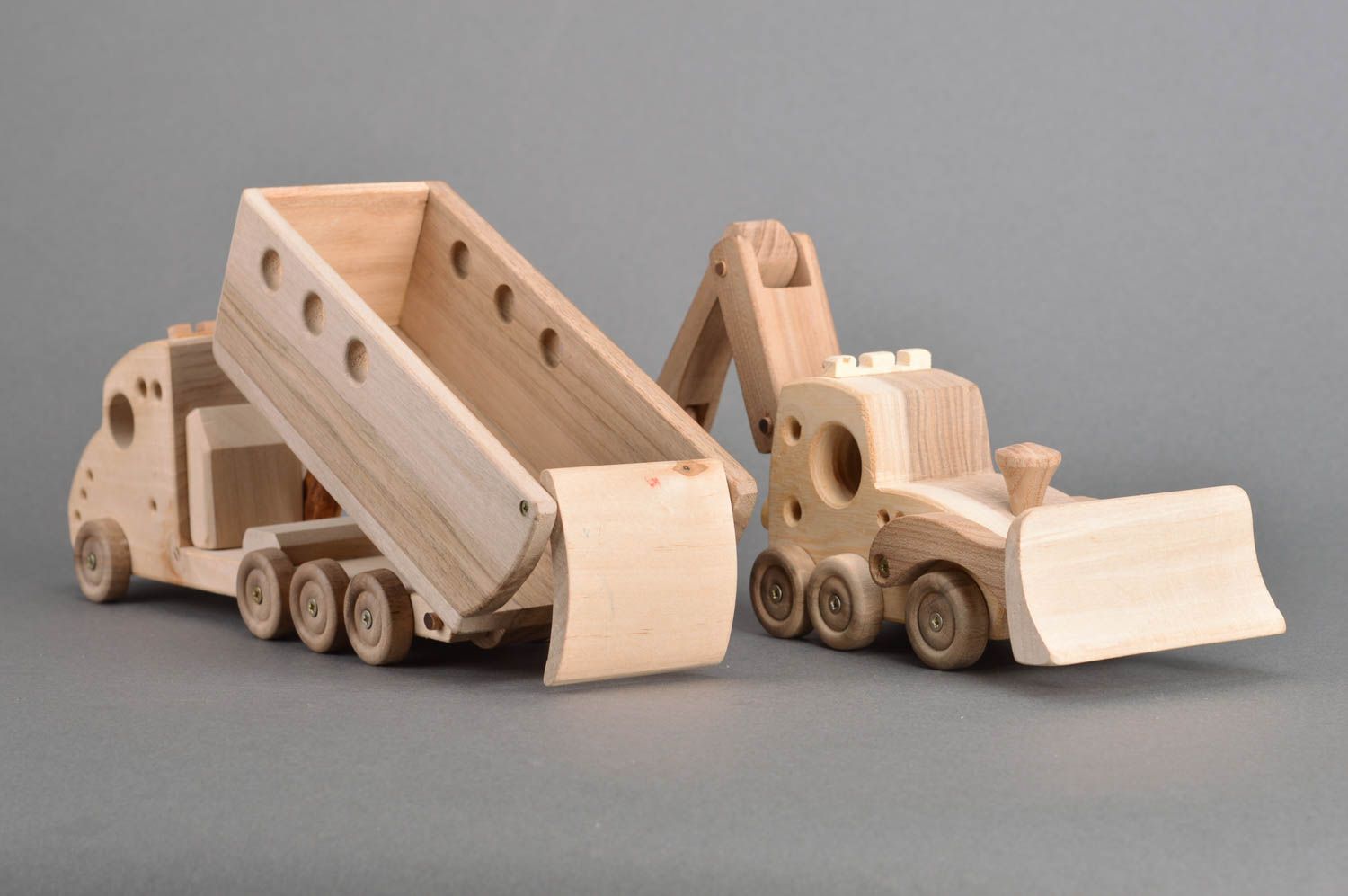 Handmade Zieh Spielzeuge Holzautos Kipper und Bagger für Kinder ab 6 Jahren foto 3