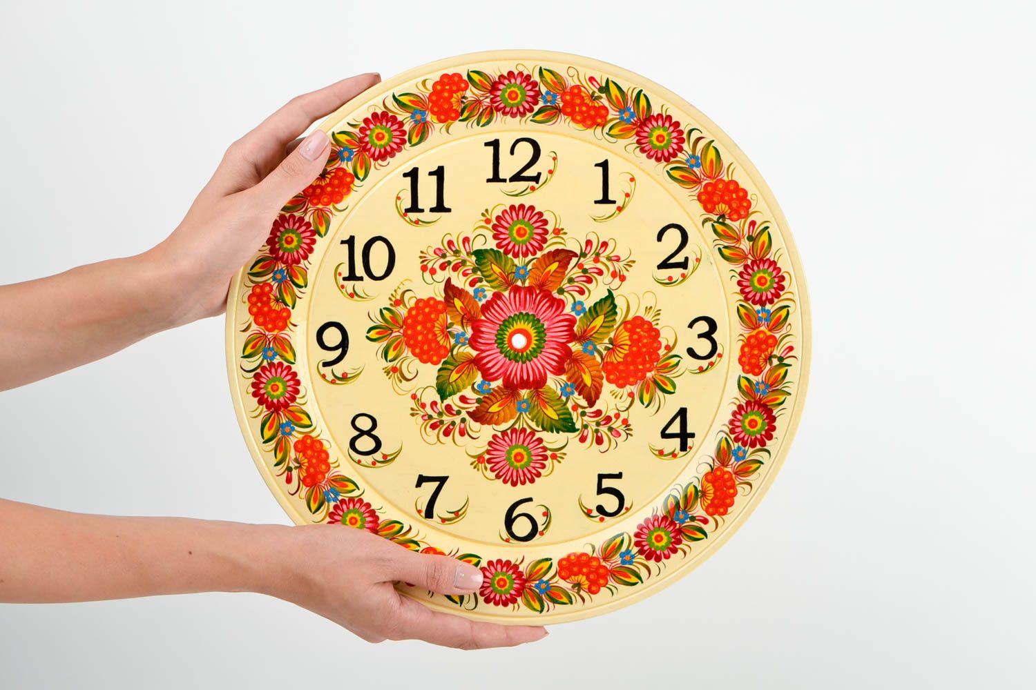 Création Horloge murale faite main ronde en bois à motif floral Loisirs créatifs photo 2
