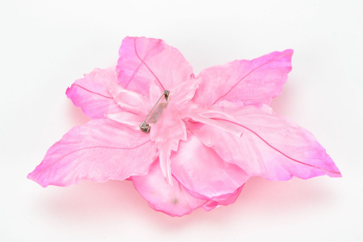 Broche en tissu en forme de fleur rose photo 5