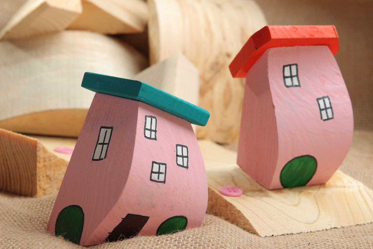 Figuras de madera artesanales decoración de escritorio figuras de casas rosadas foto 1