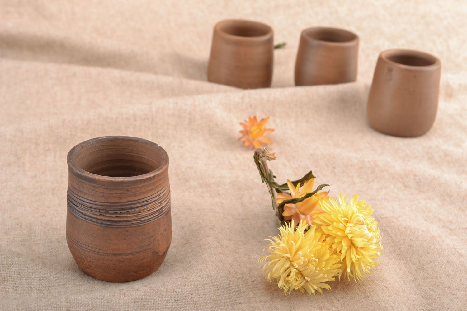 Gobelet artisanal ethnique fait main en céramique brun original décoratif photo 5