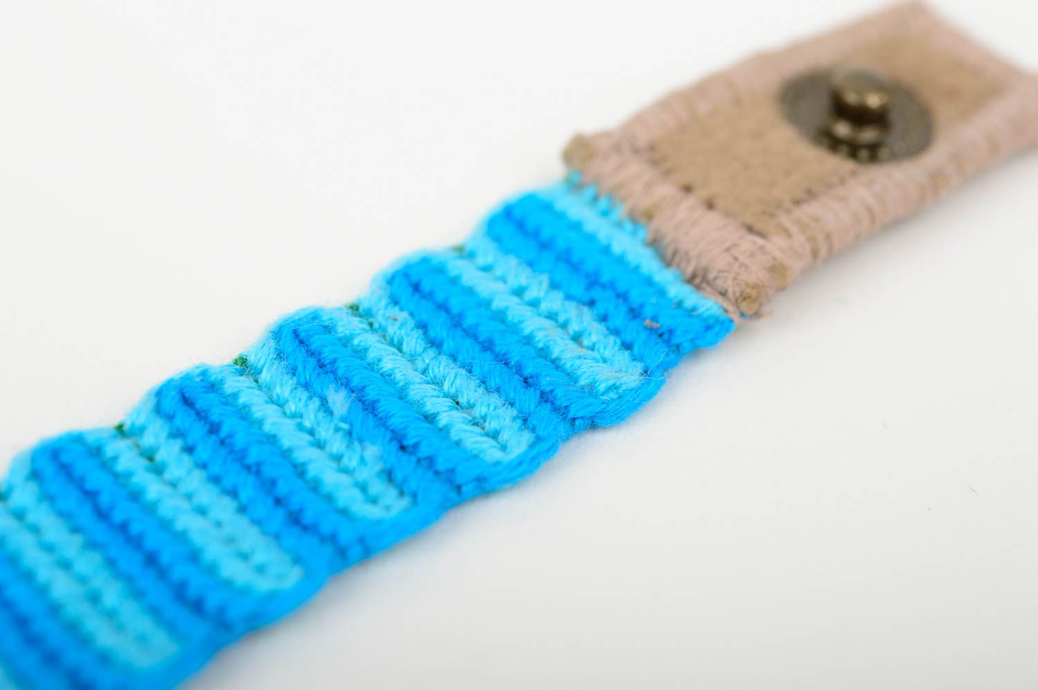 Модный браслет ручной работы браслет макраме голубой красивый аксессуар макраме фото 4