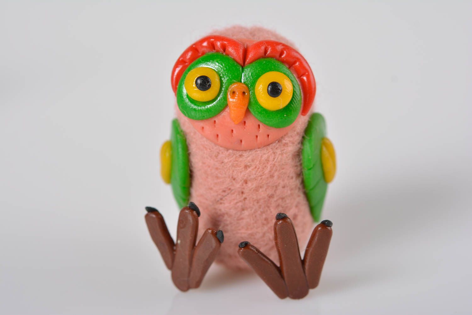 Игрушка из шерсти валяная игрушка ручной работы сова фигурка из пластики цветная фото 5