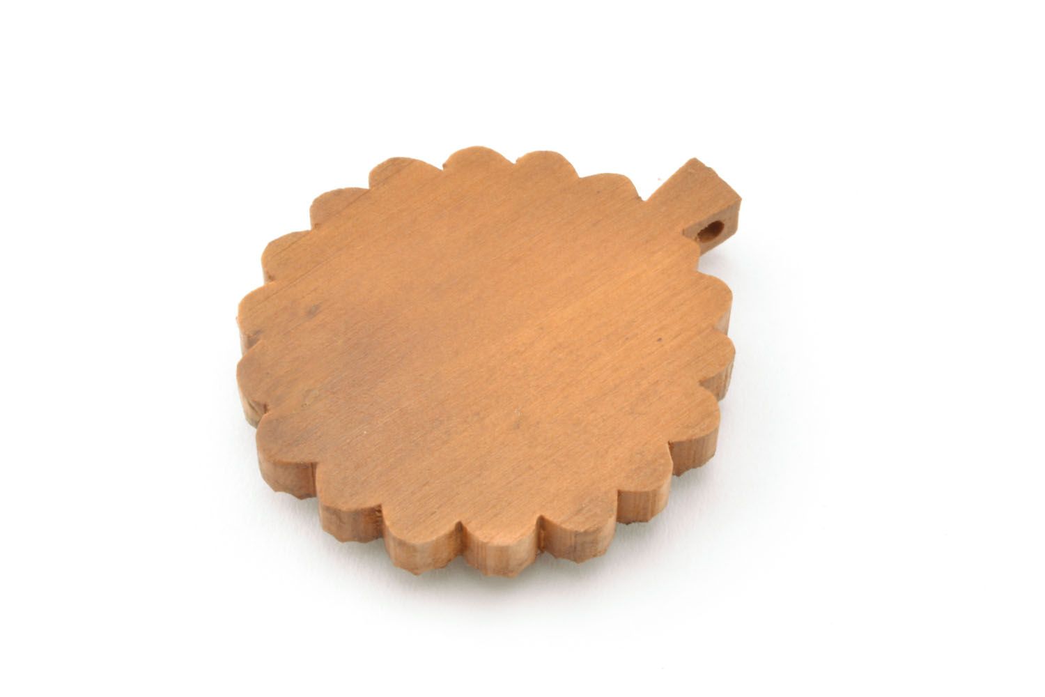 Pendentif amulette en bois fait main photo 5