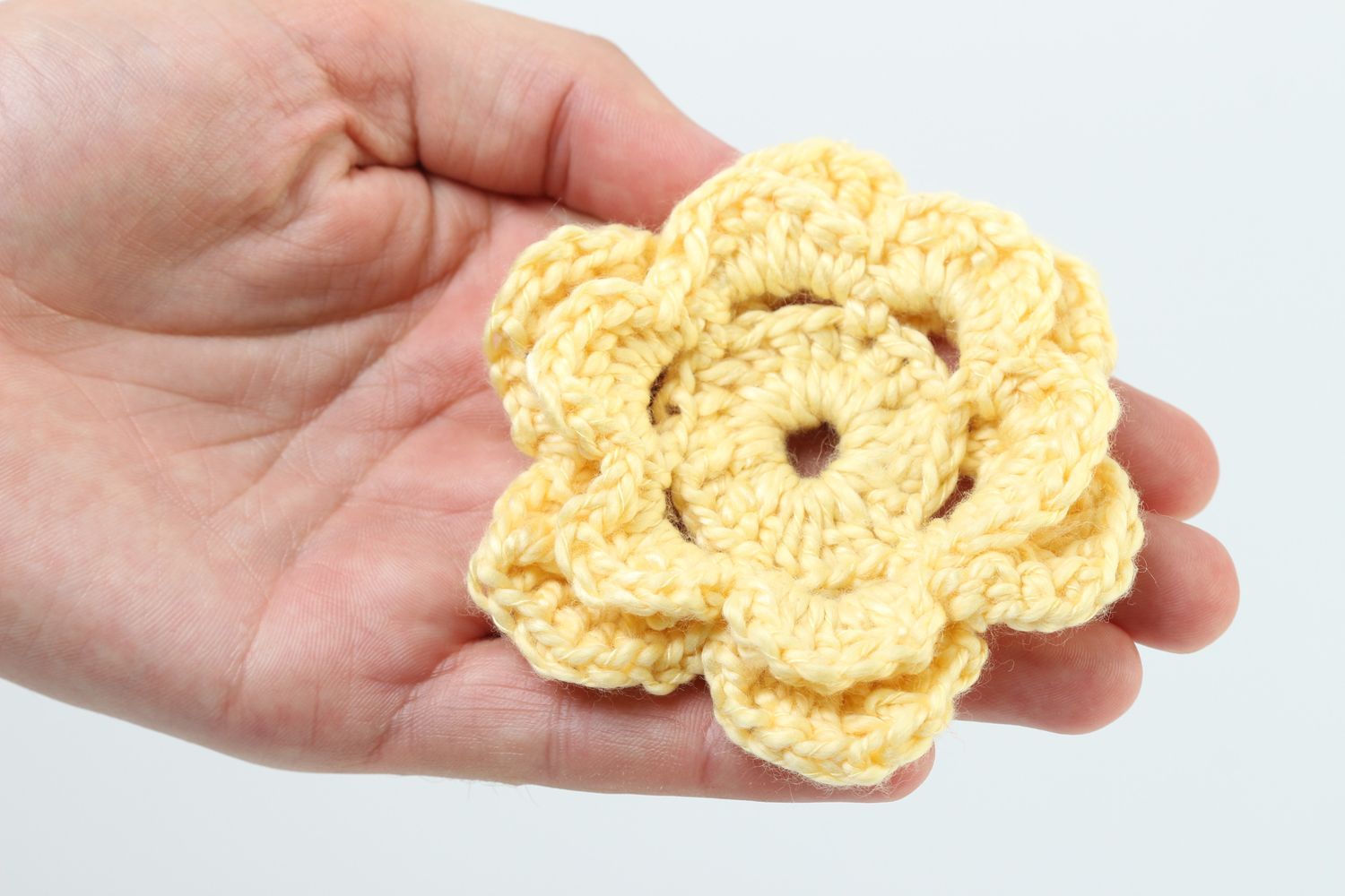 Handmade decorative flowers crocheted flower jewelry supplied crochet flower photo 5