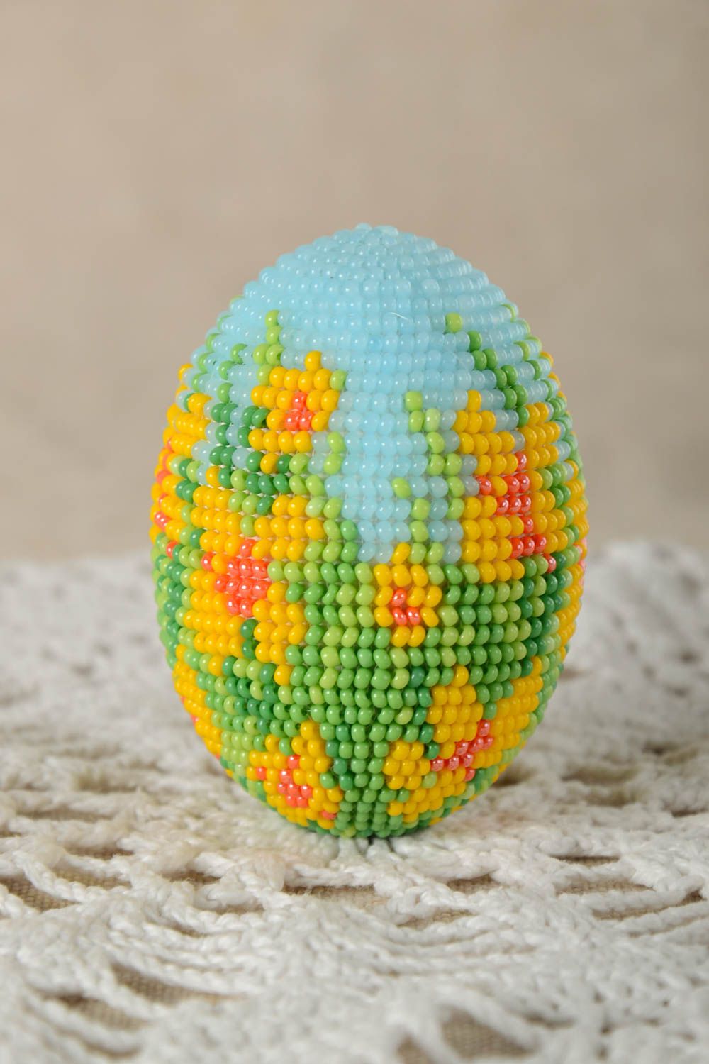 Huevo artesanal original de abalorios elemento decorativo regalo para Pascua foto 1