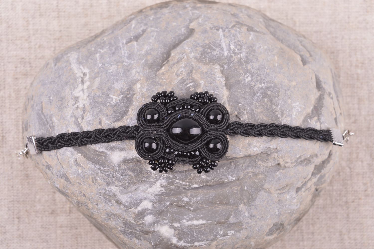 Pulsera soutache negra hecha a mano accesorio de moda regalo para mujer foto 1