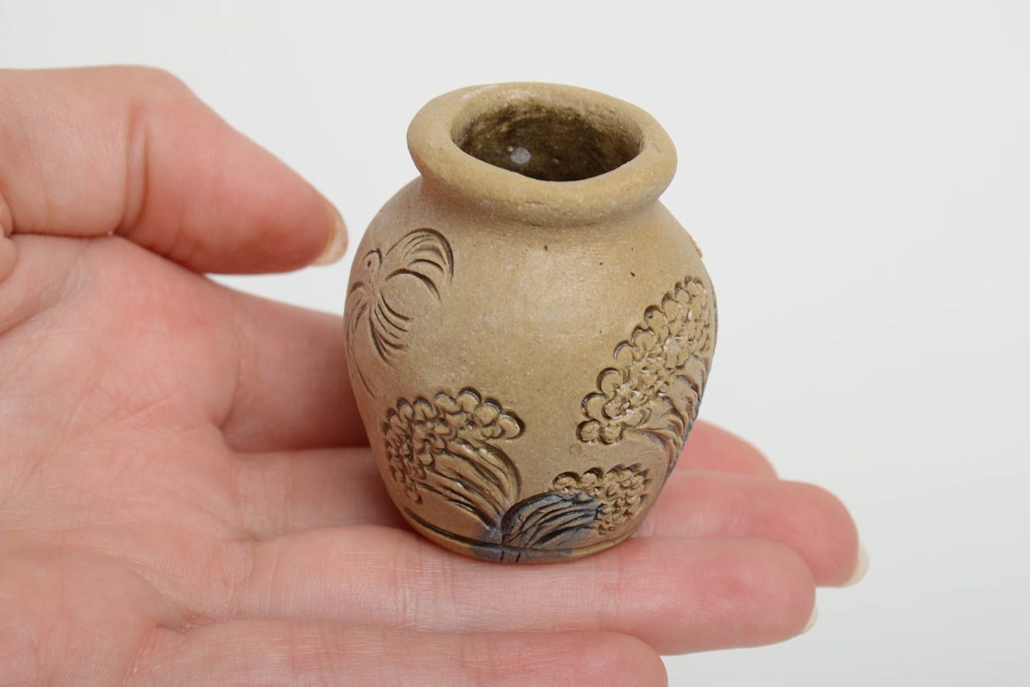 Figurine cruchon en terre cuite faite main miniature décorative design photo 4